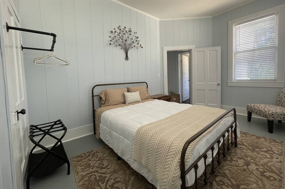 Photo of Bedroom in High Springs