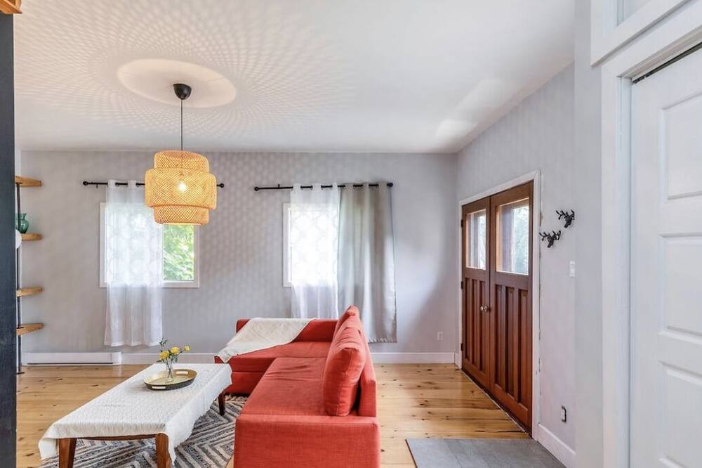 Photo of Livingroom in Laprairie