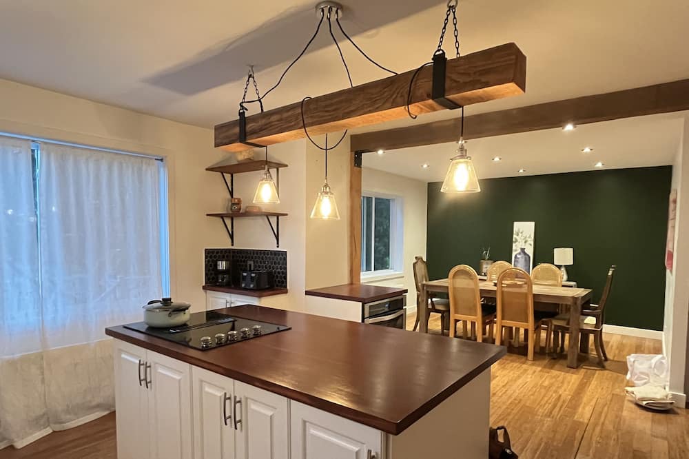 Photo of Kitchen in Laprairie