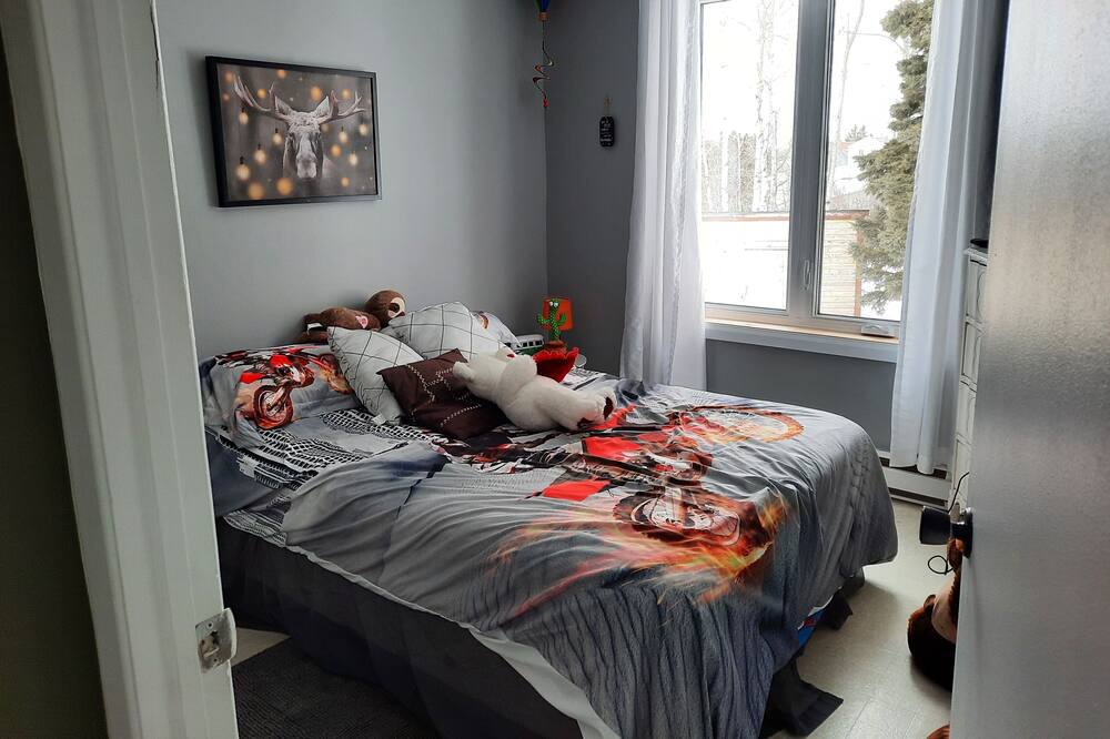 Photo of Bedroom in Saint-Modeste