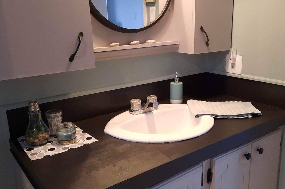 Photo of Bathroom in Saint-Modeste