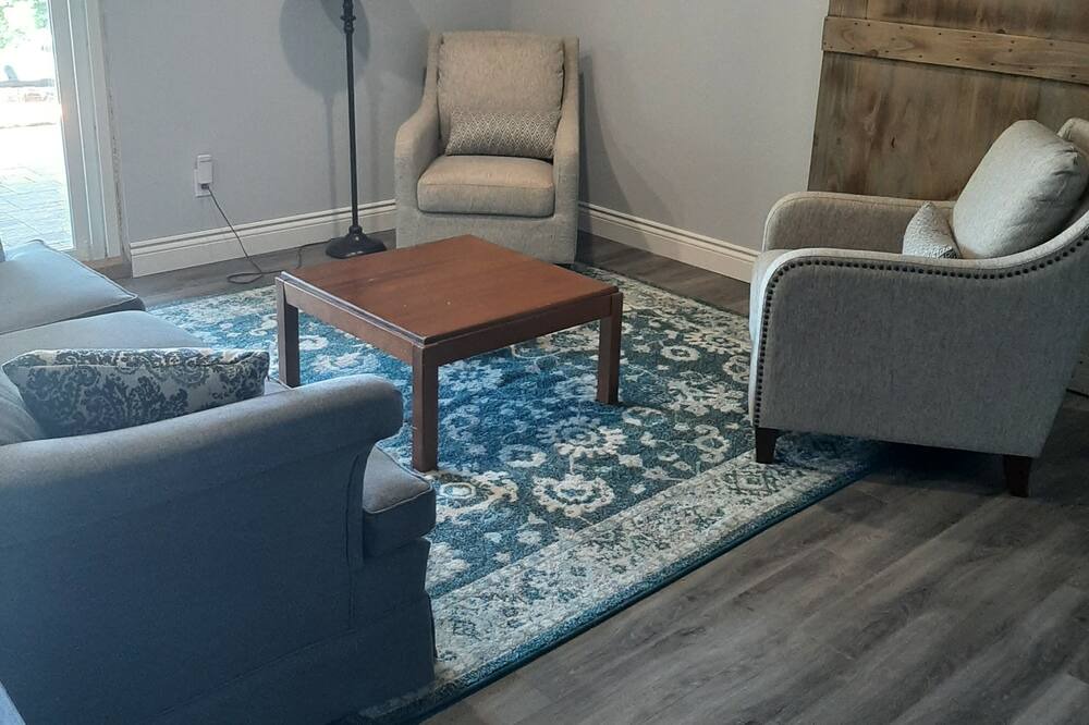 Photo of Livingroom in Big Bay