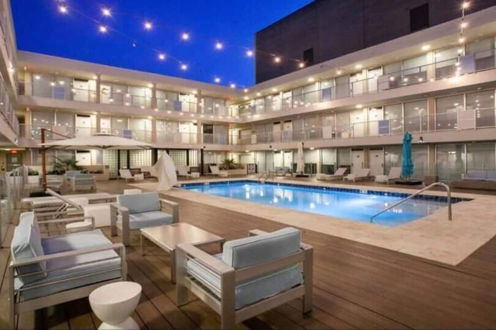 Photo of Outdoor in Downtown Jackson