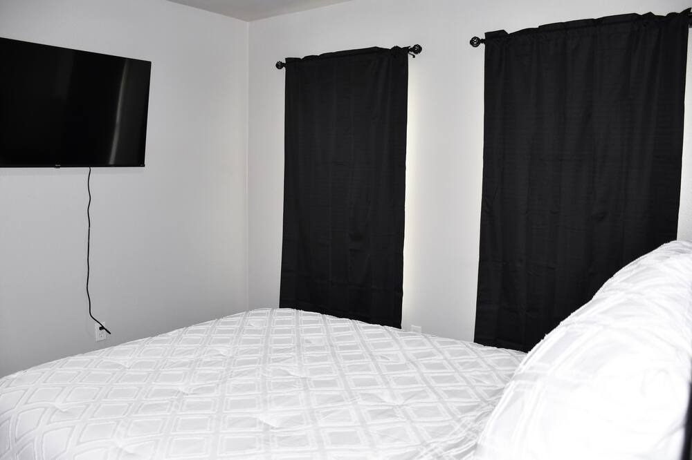 Photo of Bedroom in Highland Park