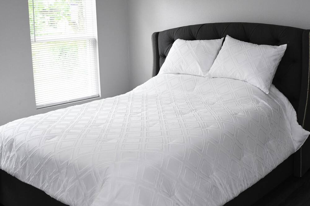 Photo of Bedroom in Highland Park