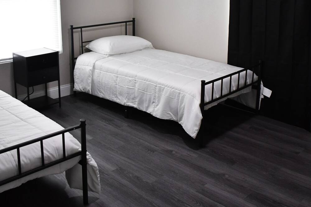 Photo of Bedroom in Highland Park