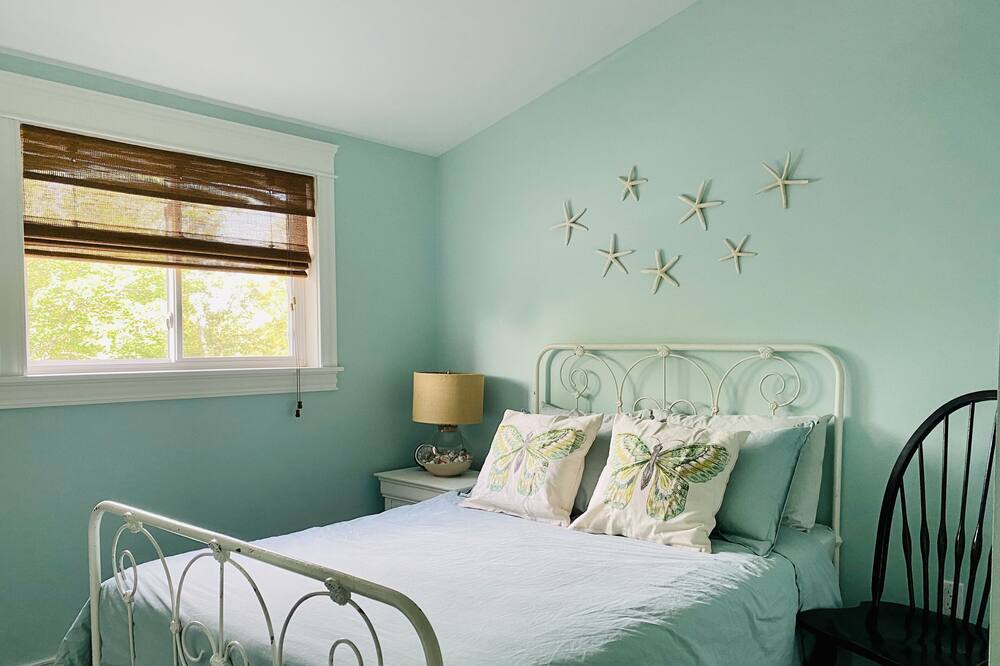 Photo of Bedroom in Trenton