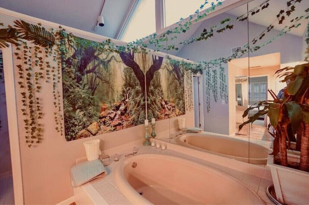 Photo of Bathroom in Mableton