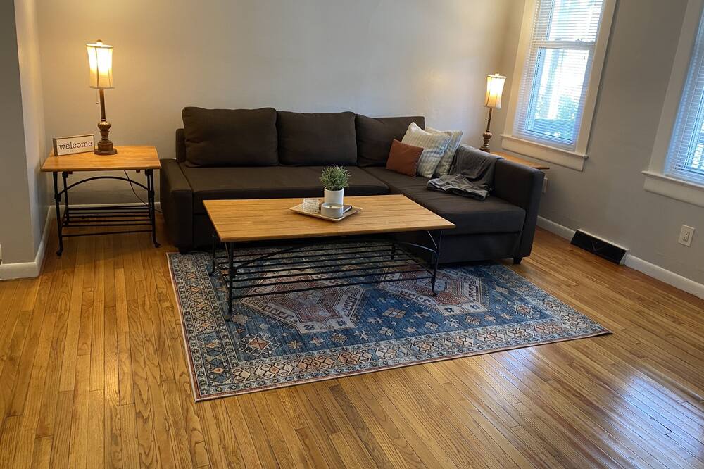 Photo of Livingroom in Easton