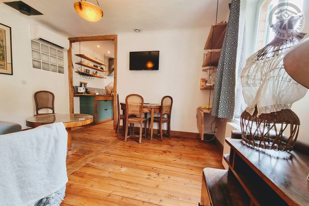 Photo of Others in Vaureal