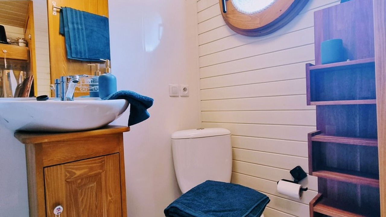 Photo of Bathroom in Vaureal