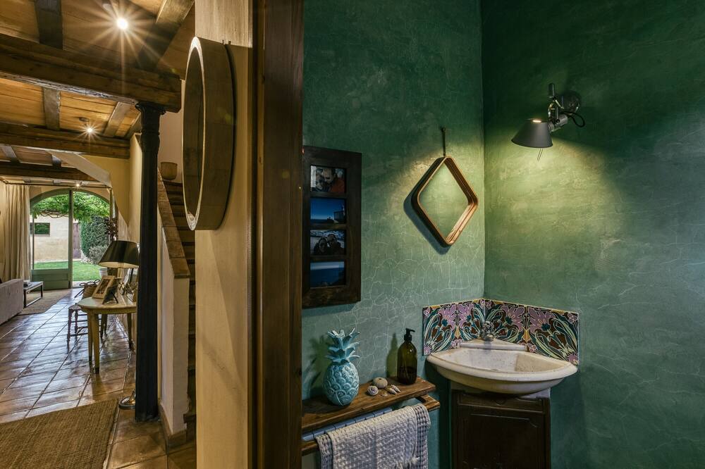 Photo of Bathroom in Riumors