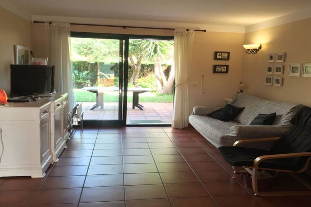 Photo of Livingroom in L Almadrava