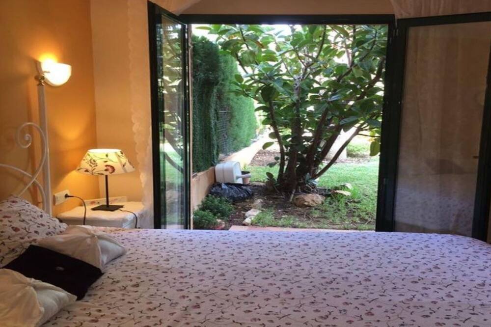 Photo of Bedroom in L Almadrava