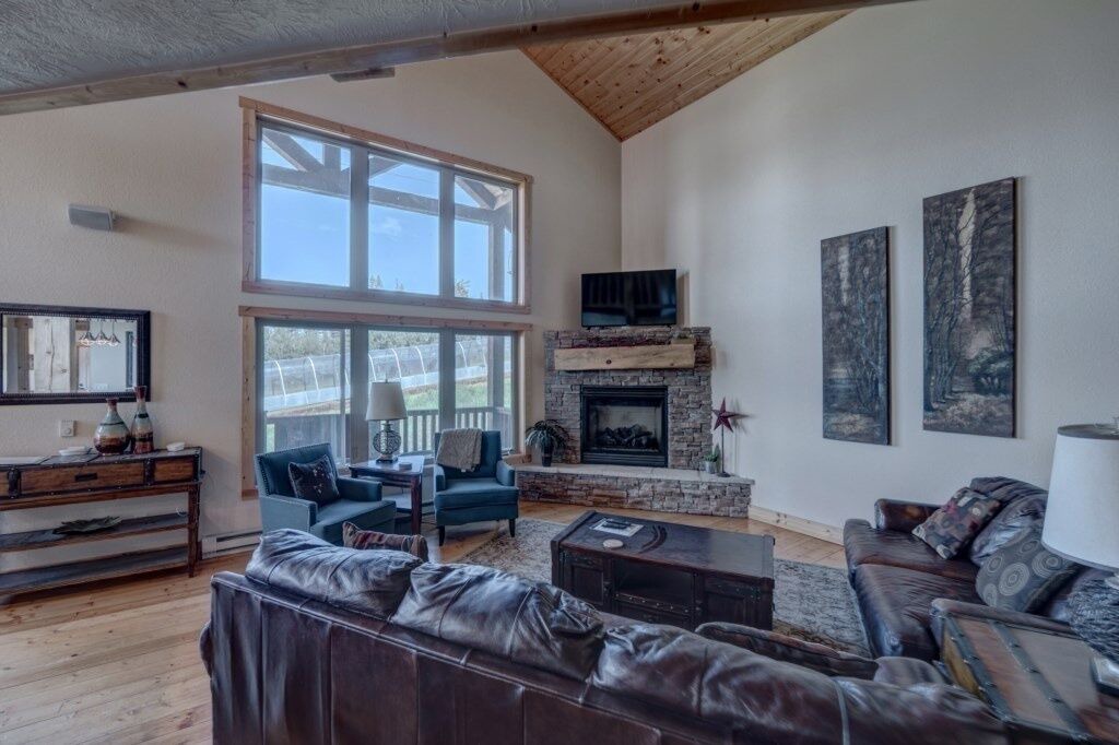 Photo of Livingroom in Lead