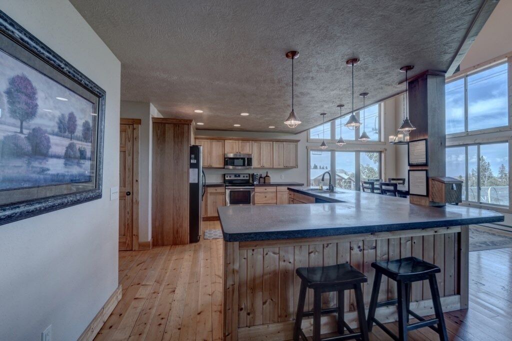 Photo of Kitchen in Lead