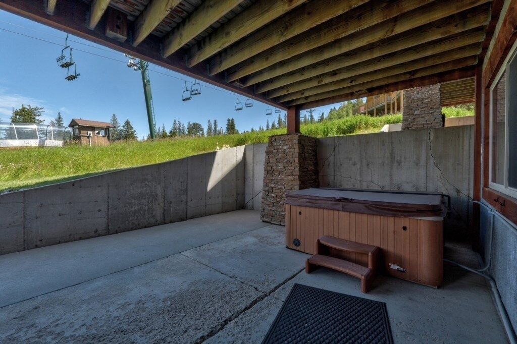 Photo of Outdoor in Lead