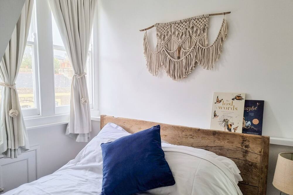 Photo of Bedroom in Clevedon