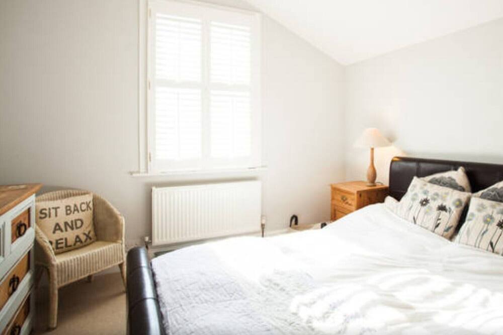 Photo of Bedroom in Clevedon