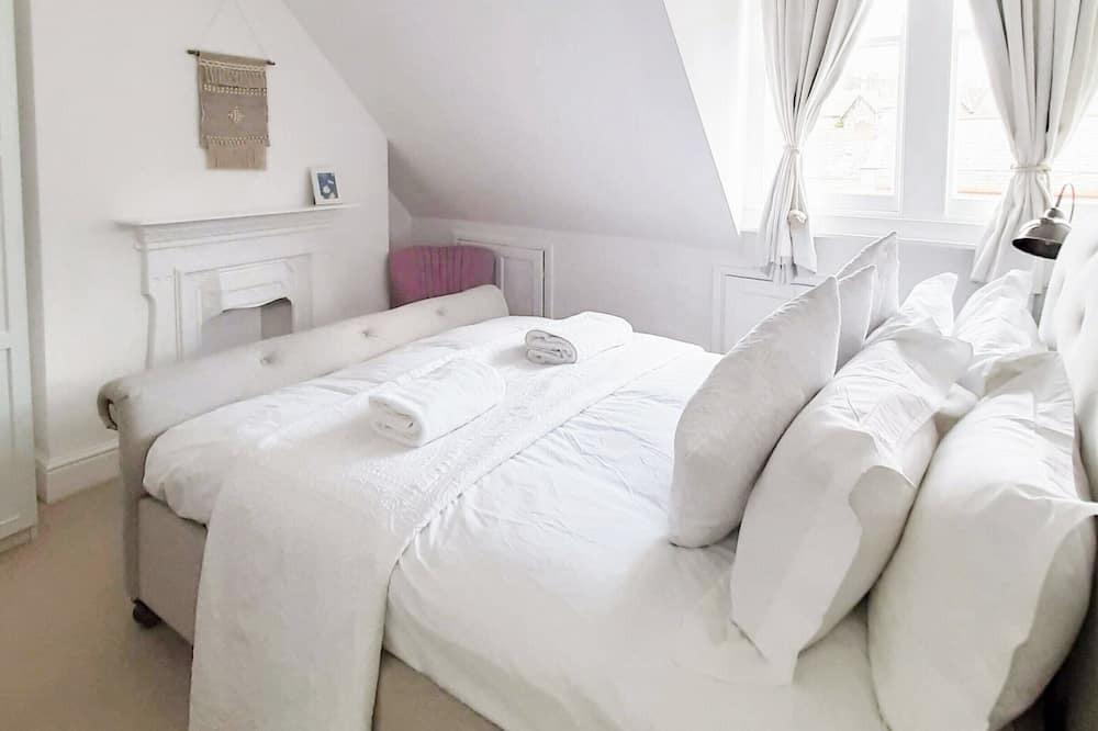 Photo of Bedroom in Clevedon