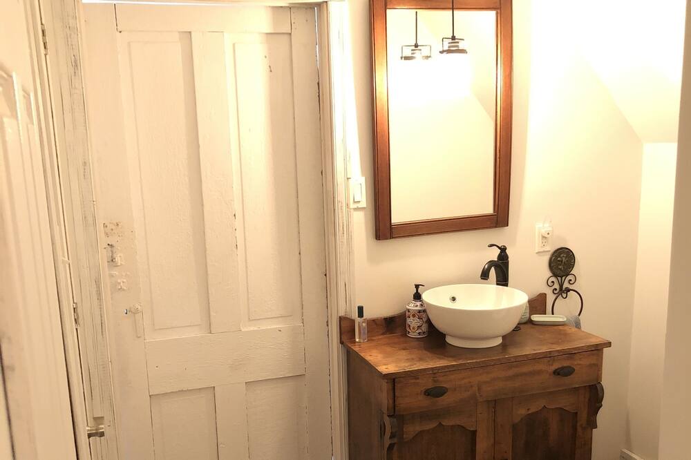 Photo of Bathroom in Lennoxville