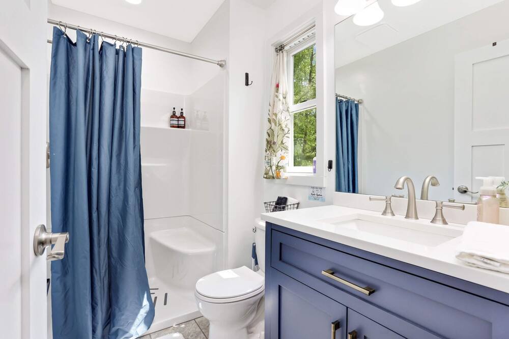 Photo of Bathroom in Luck