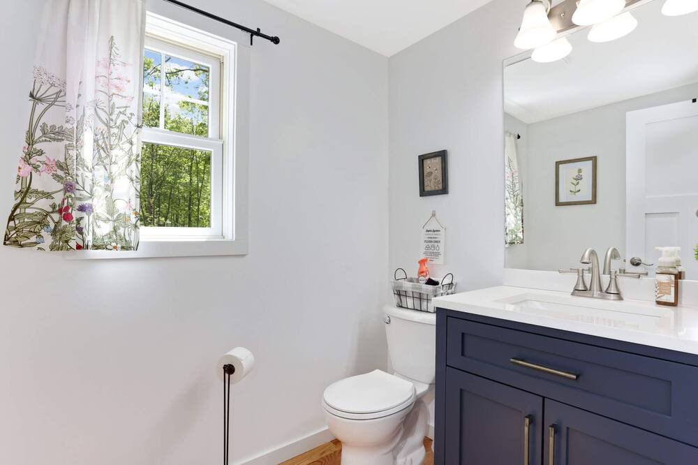 Photo of Bathroom in Luck