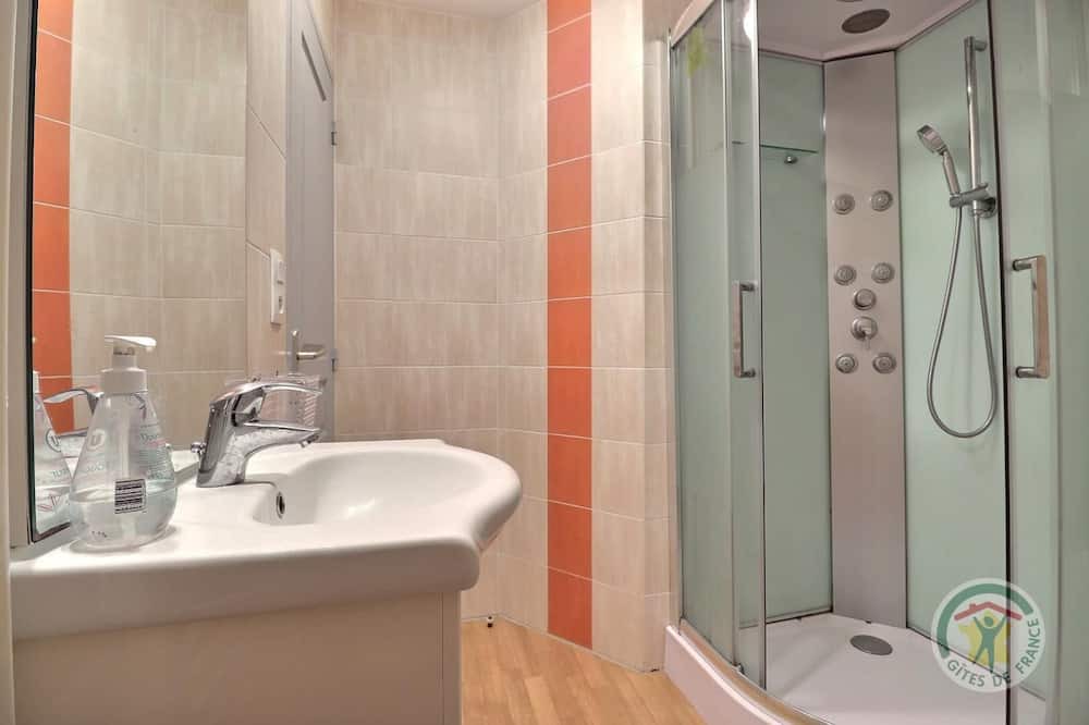 Photo of Bathroom in Hede