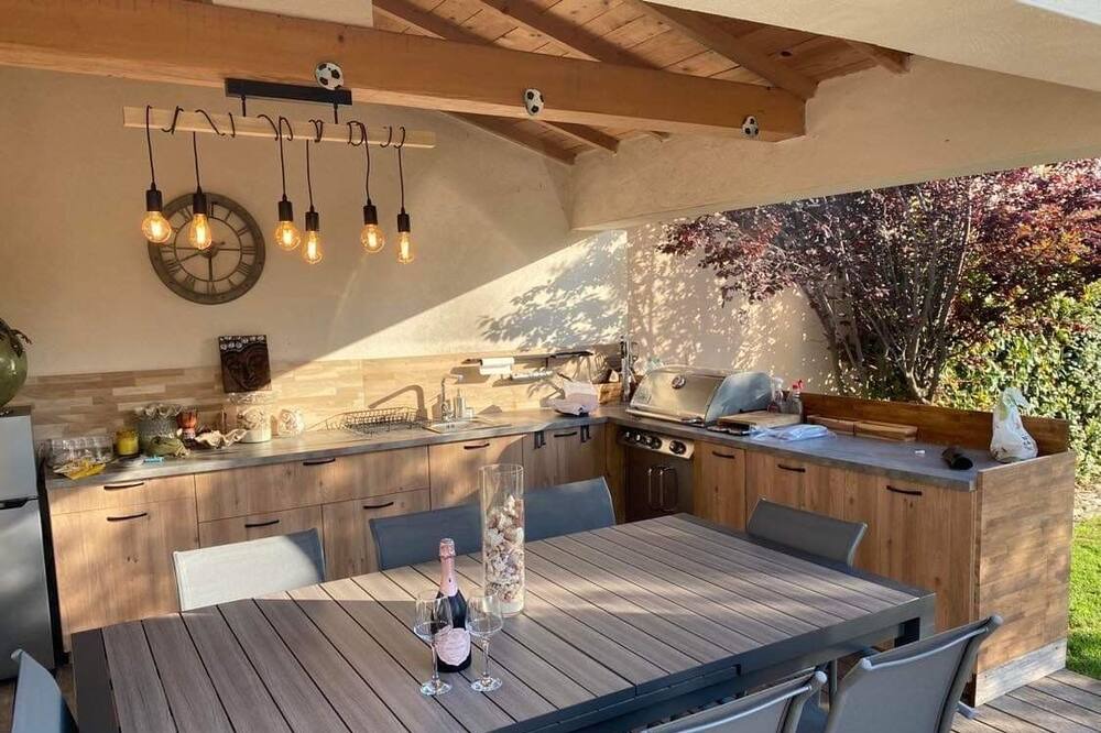 Photo of Kitchen in Saint-Genies-de-Fontedit