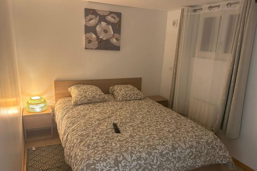 Photo of Bedroom in Bordeaux-Saint-Clair