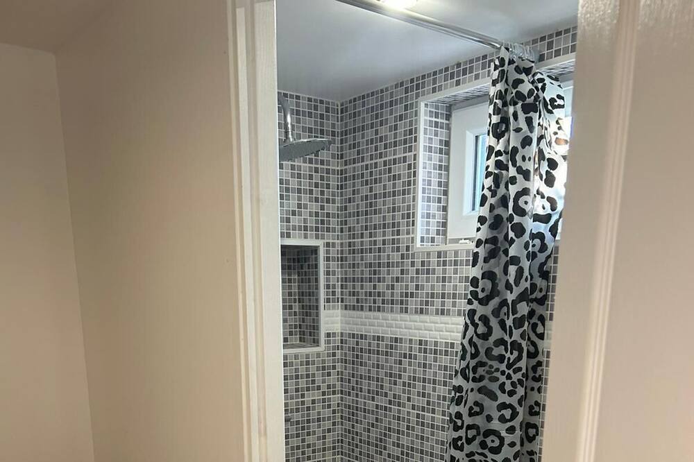 Photo of Bathroom in Bordeaux-Saint-Clair