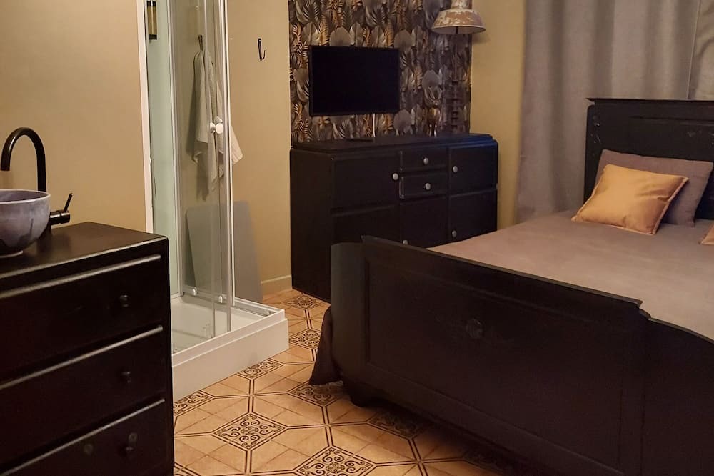 Photo of Bedroom in Saint-Sauveur-en-Puisaye