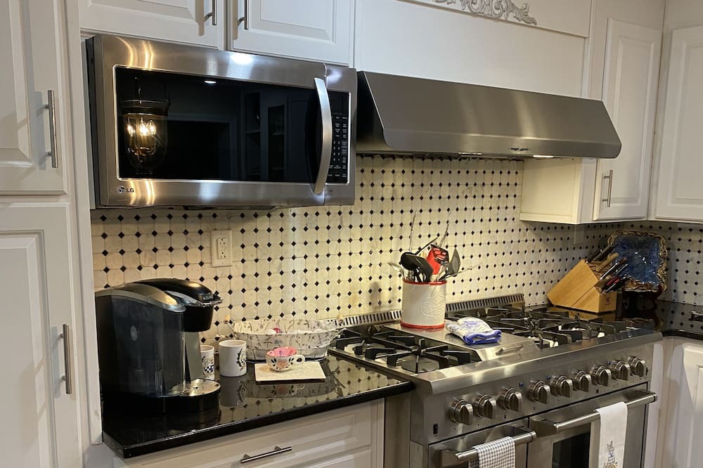 Photo of Kitchen in Edgefield