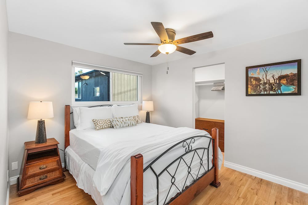 Photo of Bedroom in Olympic Hills