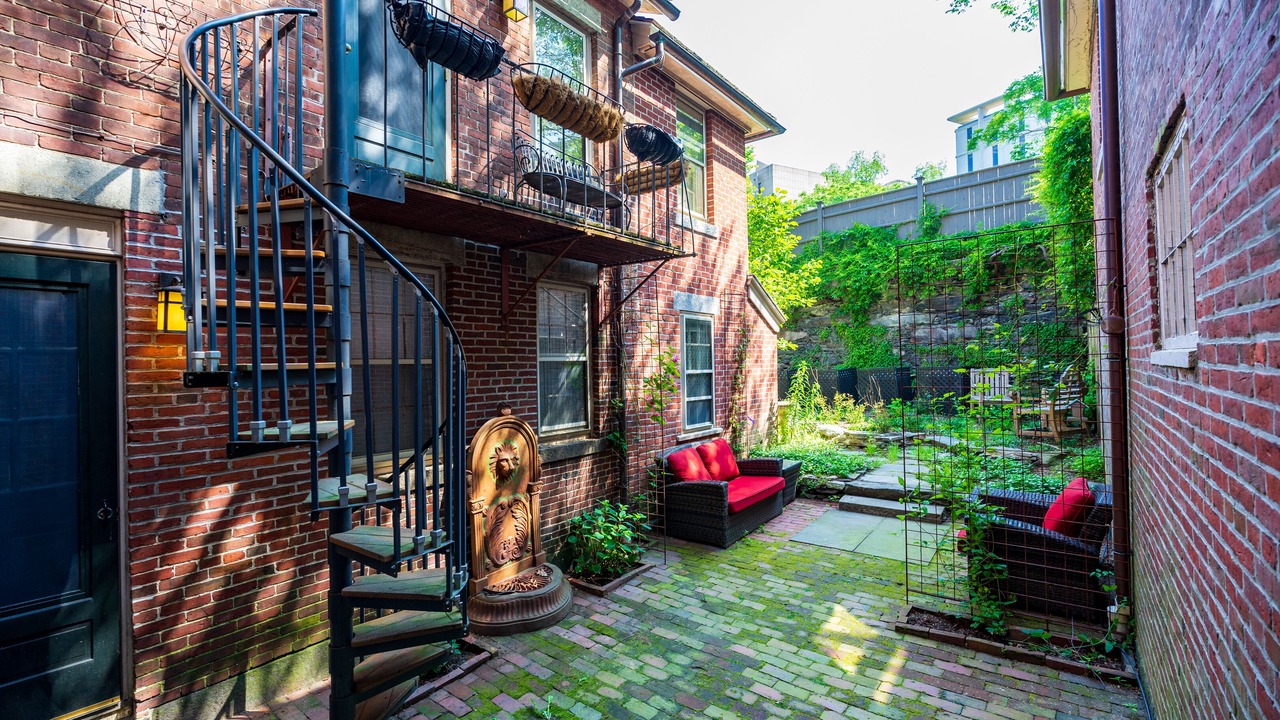 Photo of Outdoor in College Hill
