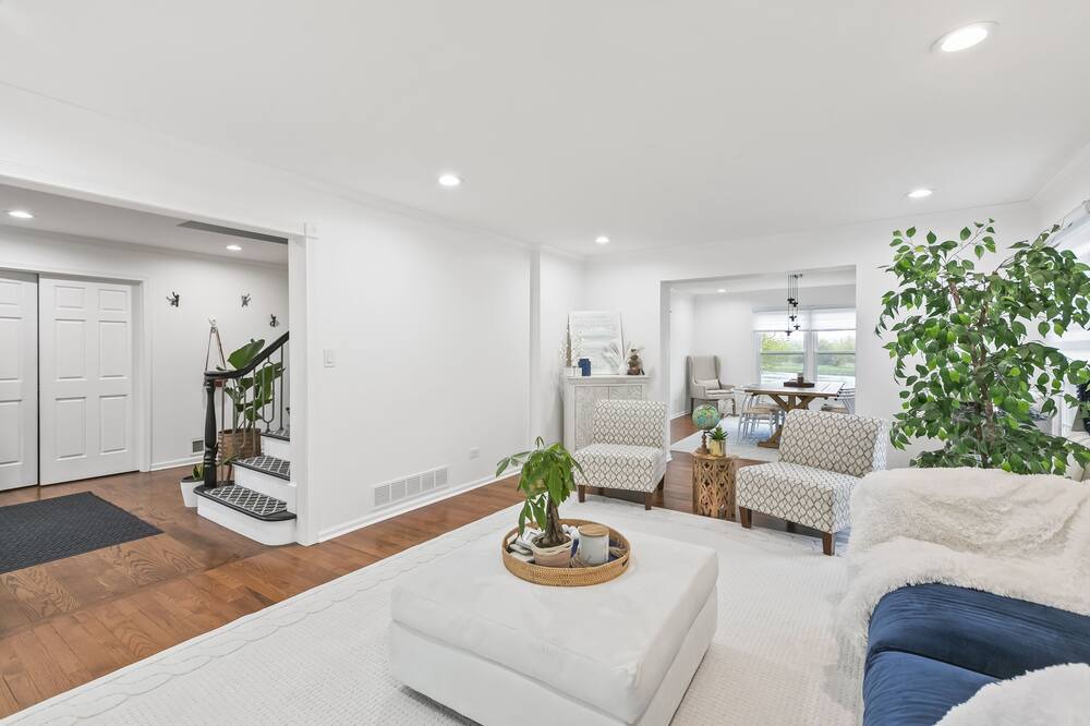 Photo of Livingroom in Glen Ellyn