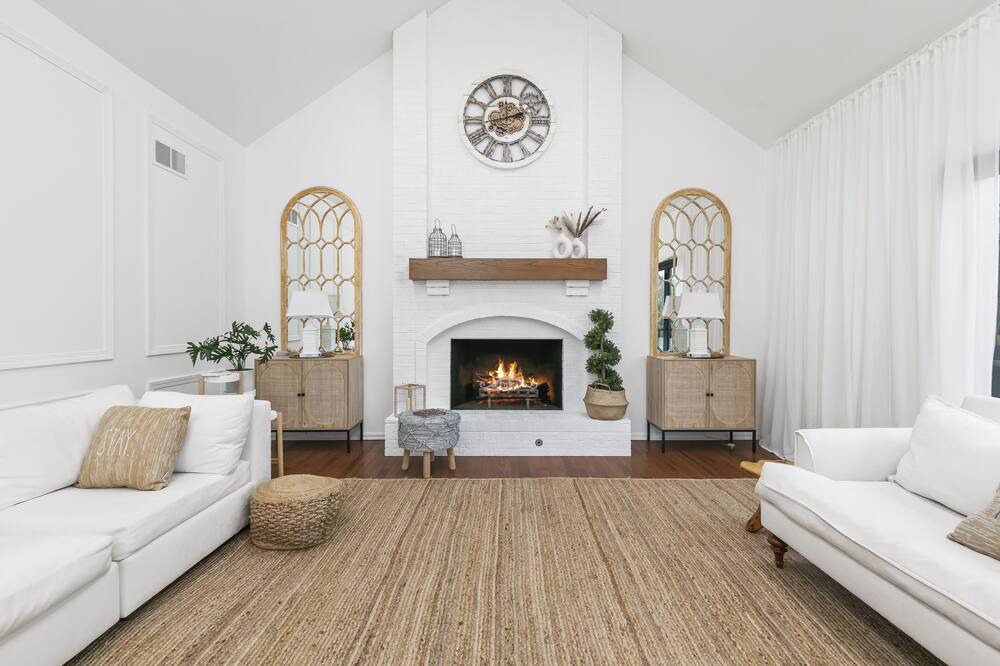 Photo of Livingroom in Glen Ellyn