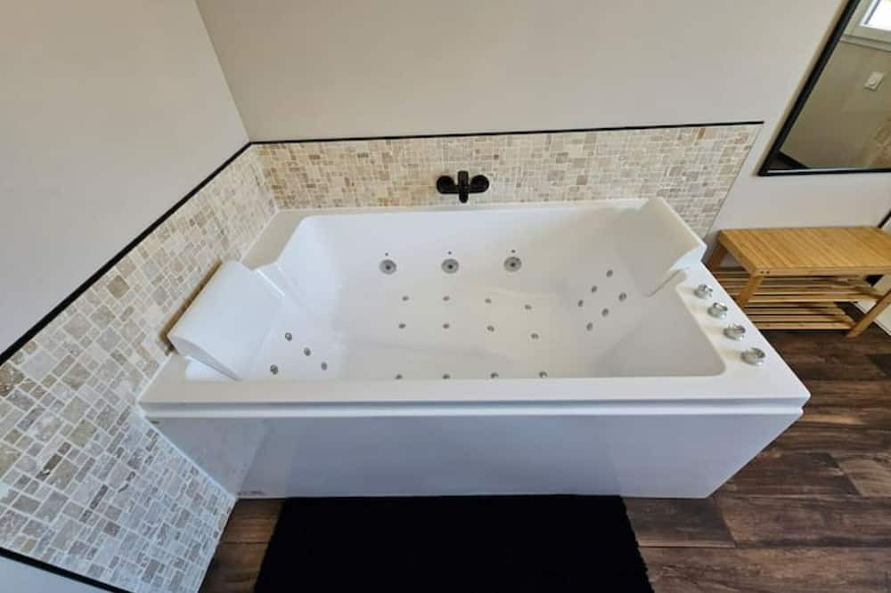 Photo of Bathroom in Etevaux