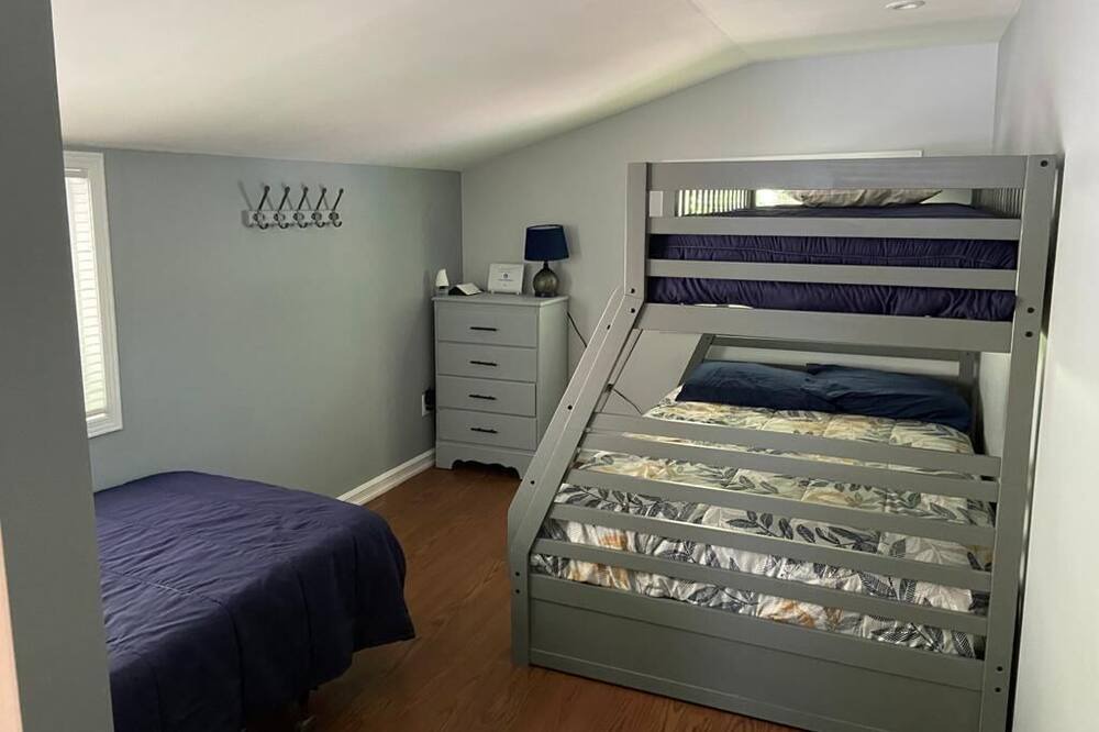 Photo of Bedroom in Val-des-Monts