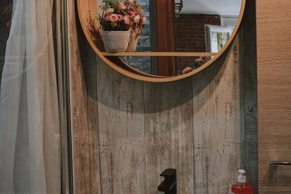 Photo of Bathroom in Bordeaux-Saint-Clair