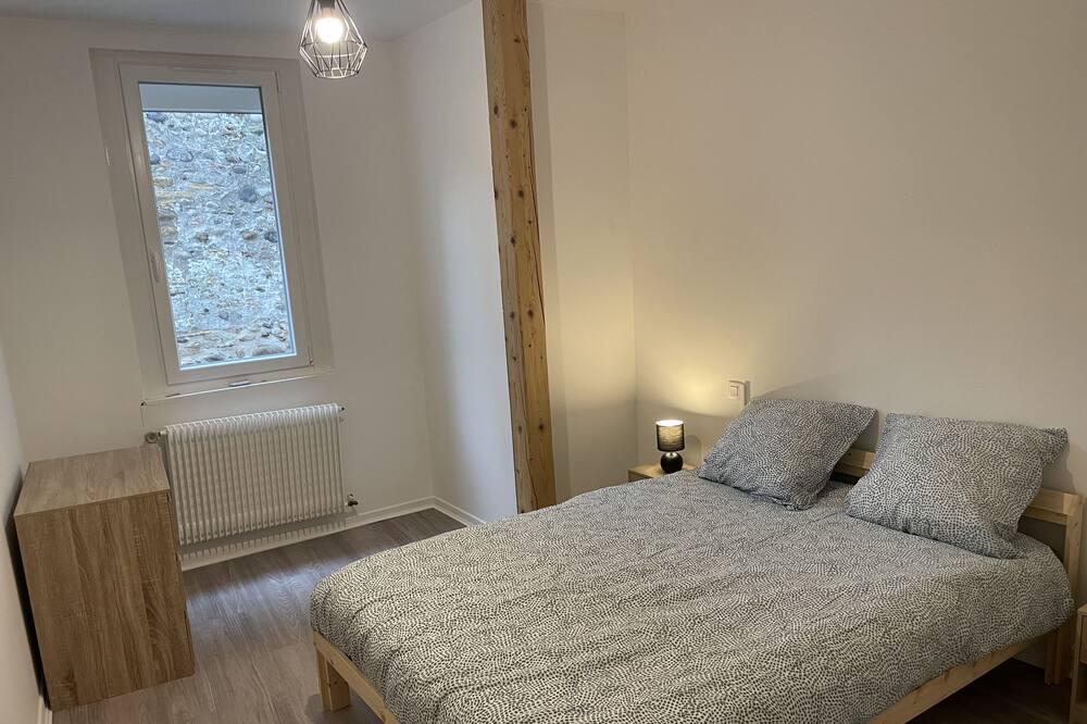 Photo of Bedroom in Saint-Gaudens