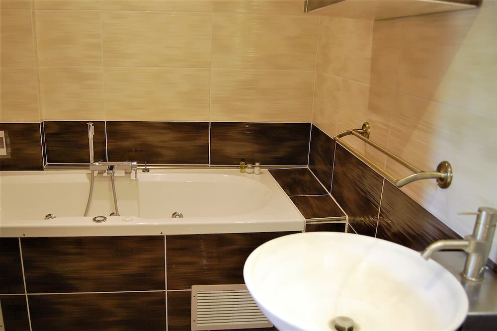 Photo of Bathroom in Mouret