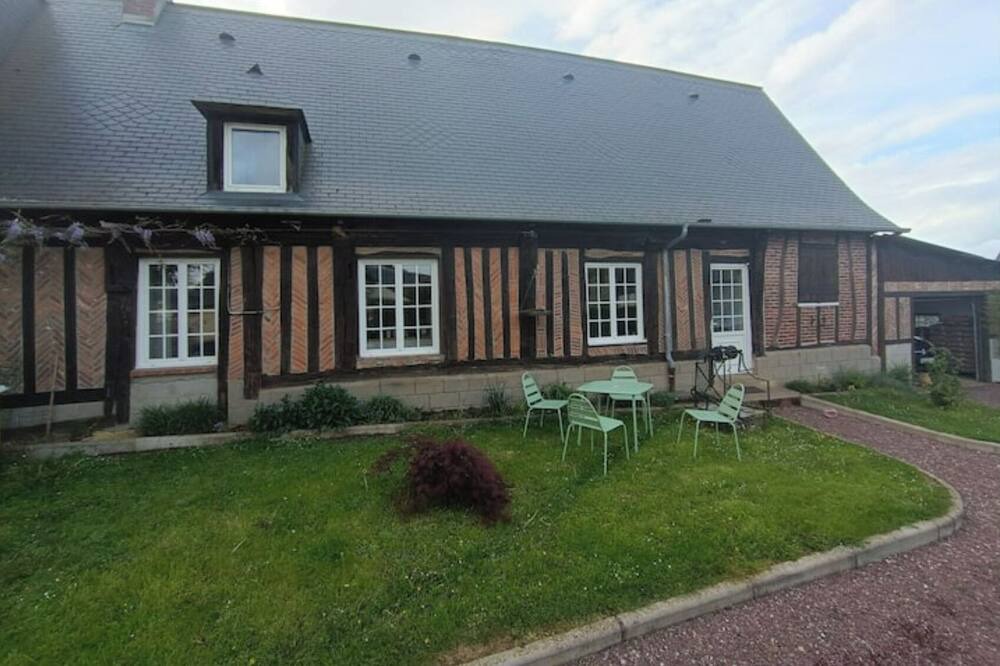 Photo of Outdoor in Beauvoir-en-Lyons