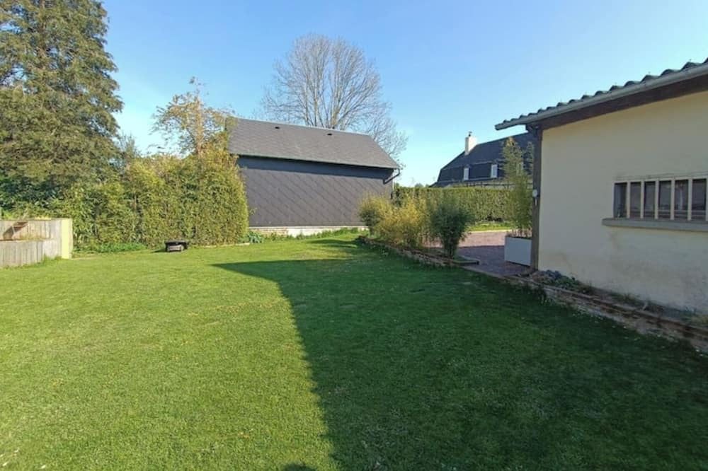 Photo of Outdoor in Beauvoir-en-Lyons