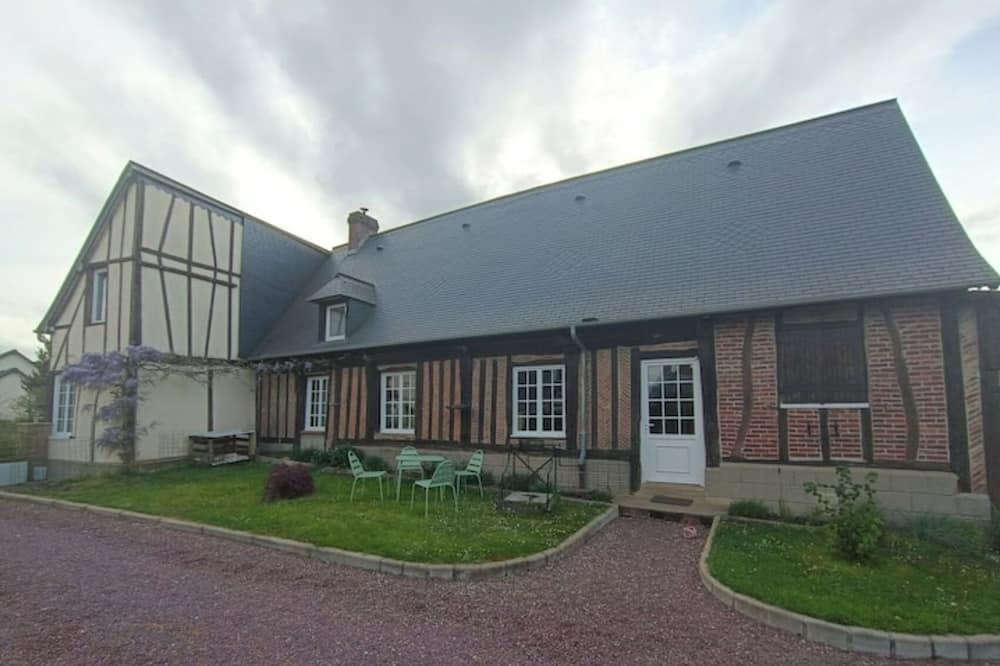 Photo of Outdoor in Beauvoir-en-Lyons