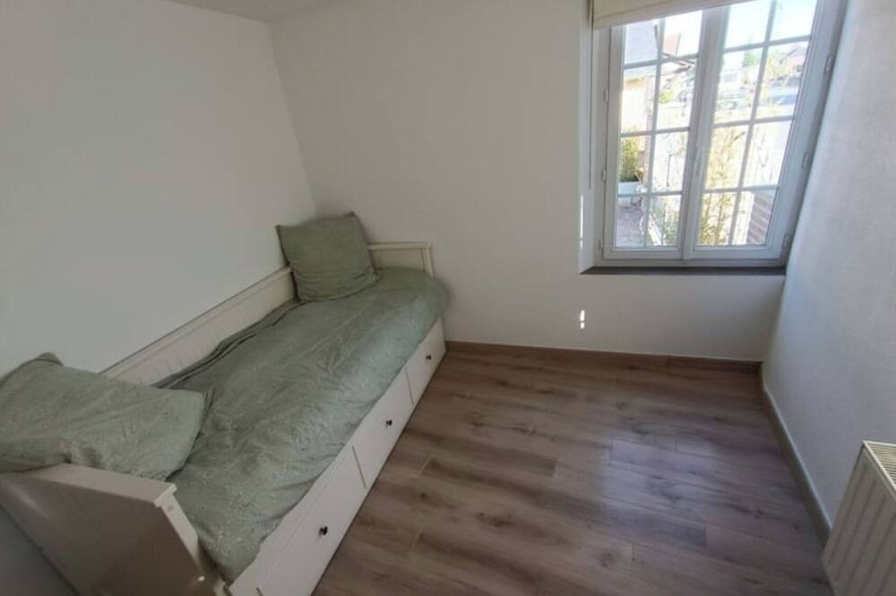 Photo of Livingroom in Beauvoir-en-Lyons