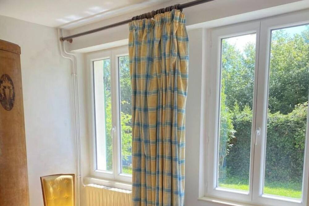 Photo of Others in Brassy