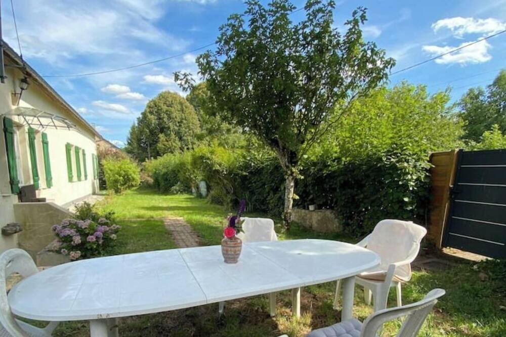 Photo of Outdoor in Brassy