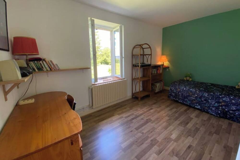 Photo of Bedroom in Brassy