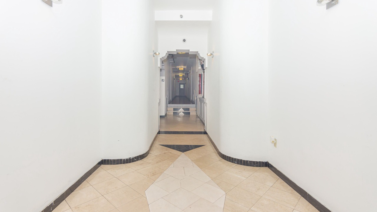 Photo of Others in Mid Beach